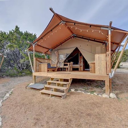 Hotel 12 Fires Luxury Glamping With Heating #3 à Johnson City Extérieur photo