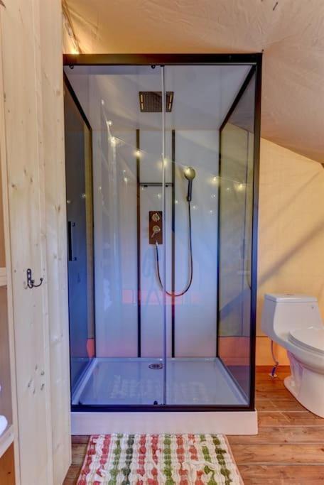 Hotel 12 Fires Luxury Glamping With Heating #3 à Johnson City Extérieur photo