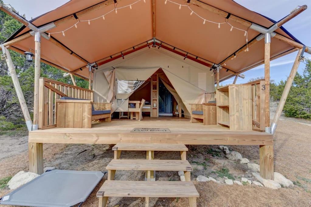 Hotel 12 Fires Luxury Glamping With Heating #3 à Johnson City Extérieur photo