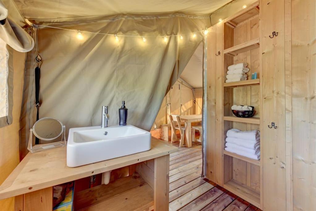 Hotel 12 Fires Luxury Glamping With Heating #3 à Johnson City Extérieur photo